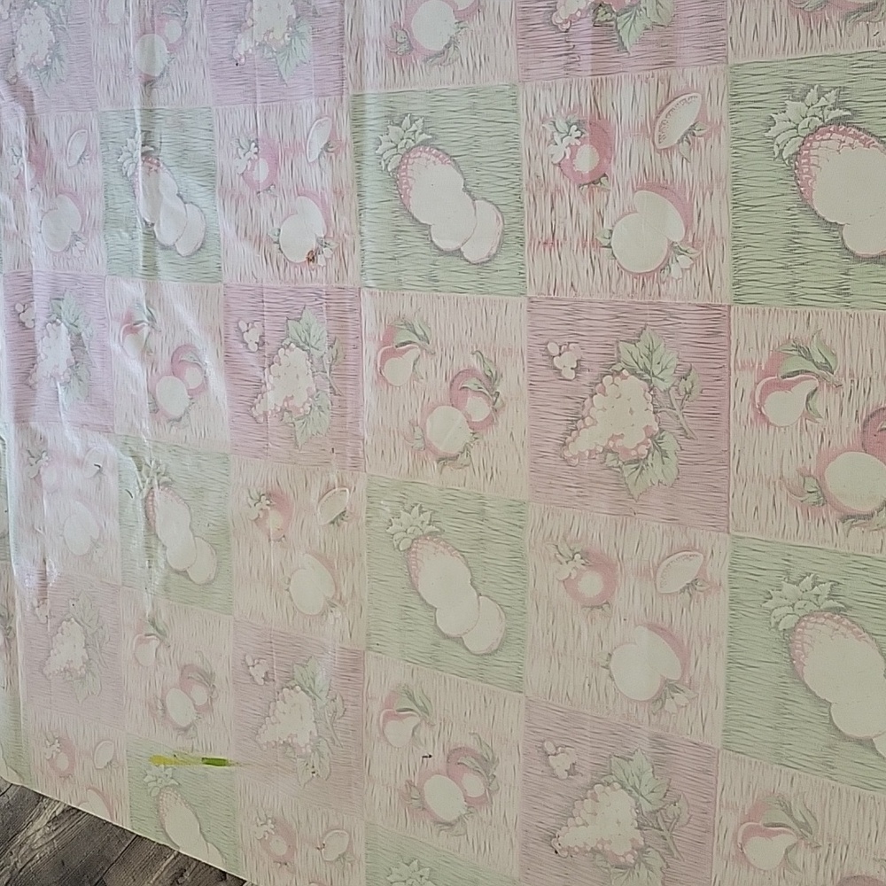 Oilcloth Tablecloth 1980's. Measures 9.5' by 3.9'. Beautiful Vibrant Colors. - Picture 8 of 16